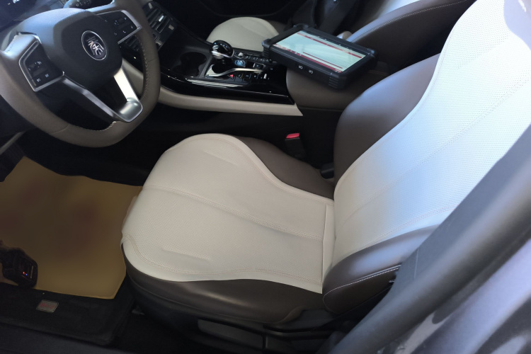 比亚迪 秦PLUS 2024款 荣耀版 DM-i 55KM领先型中控内饰19