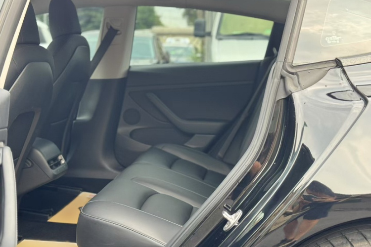 特斯拉 Model 3 2021款 标准续航后驱升级版中控内饰7002
