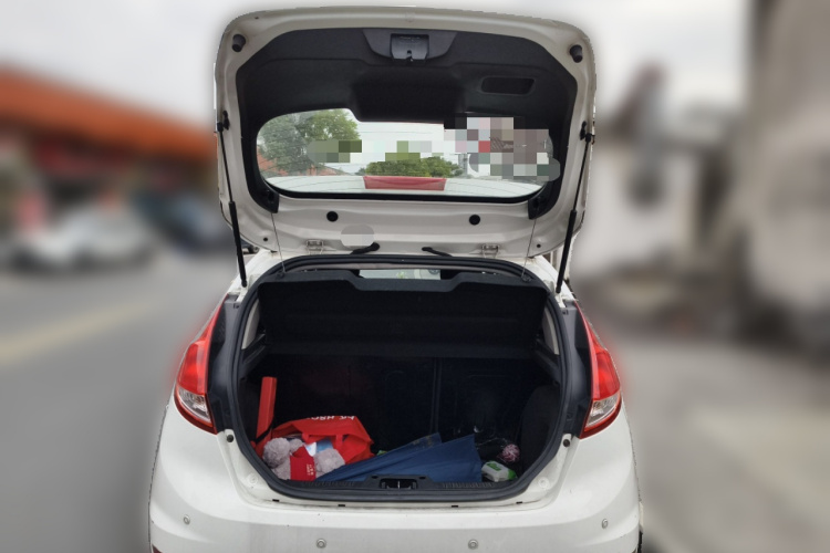 福特 嘉年华 2013款 两厢 1.5L 自动时尚型中控内饰23