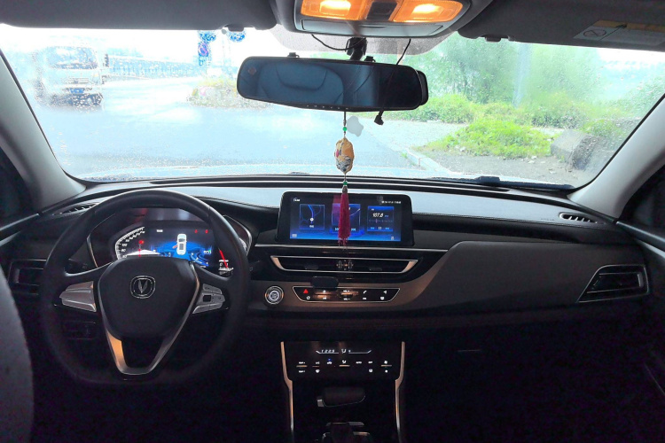 长安CS75 2021款 荣耀百万版 280T DCT豪华型中控内饰12