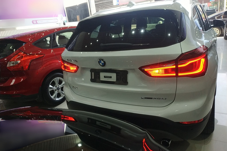 宝马X1 2018款 sDrive20Li 领先型车身外观6