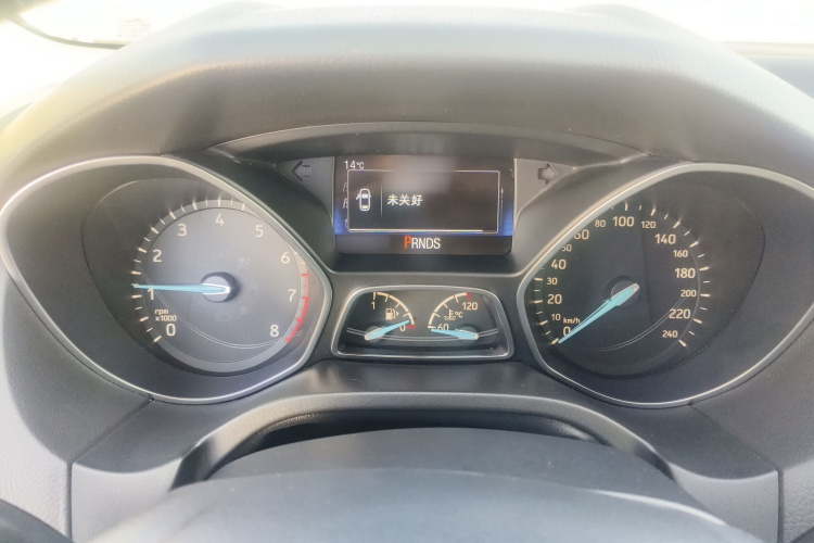 福特 福克斯 2018款 两厢经典 EcoBoost 180 自动精英型局部细节14