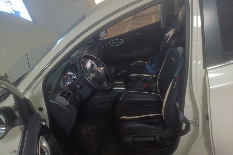 日产 轩逸 2022款 经典 1.6XL CVT豪华版中控内饰20