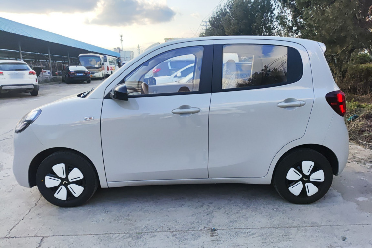 五菱汽车 宏光MINIEV 2025款 四门版 进阶款车身外观4