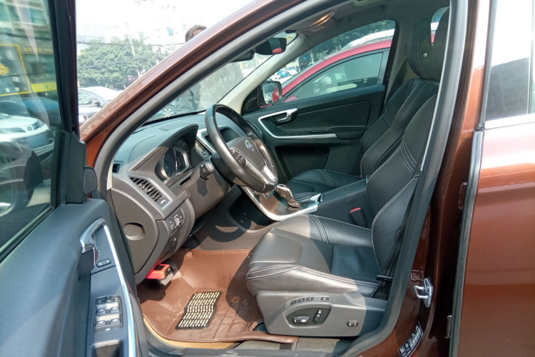 沃尔沃XC60 2015款 T5 AWD 智远版中控内饰19