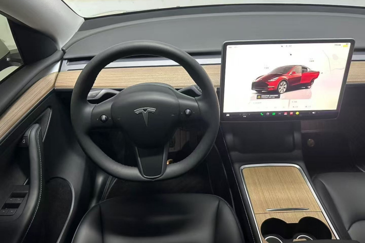 特斯拉 Model Y 2022款 后轮驱动版中控内饰13