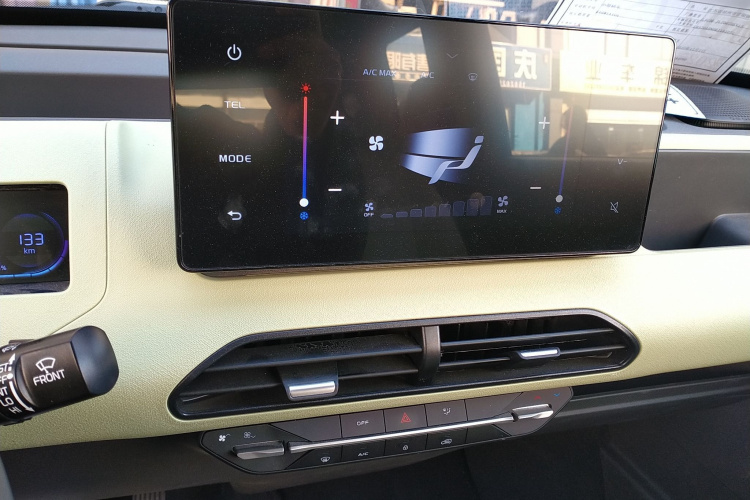 吉利银河 2024款 熊猫mini 200km 耐力熊局部细节16