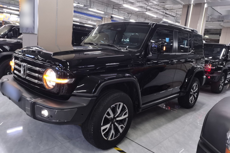 坦克300 2023款 城市版 2.0T 很有型车身外观4