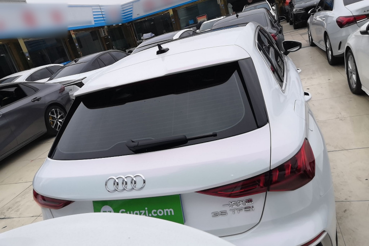 奥迪A3 2022款 Sportback 35 TFSI 时尚运动型车身外观6