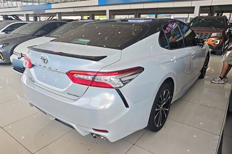 丰田 凯美瑞 2018款 2.0S 锋尚版车身外观6005