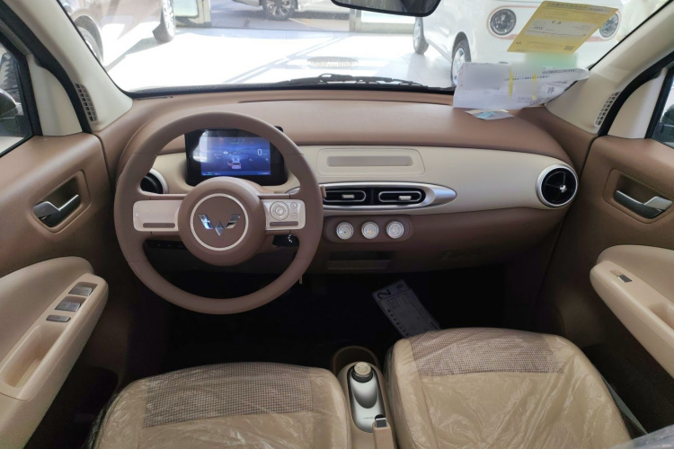 五菱汽车 宏光MINIEV 2025款 四门版 进阶款中控内饰7002