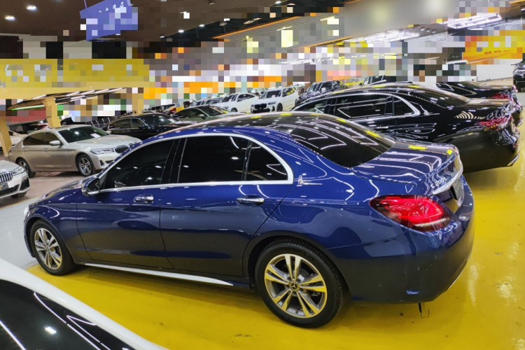 奔驰C级 2021款 C 200 L 时尚型运动版车身外观4