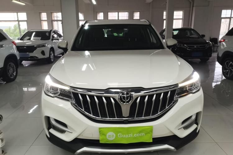 中华V6 2018款 1.5T 自动豪华型车身外观2