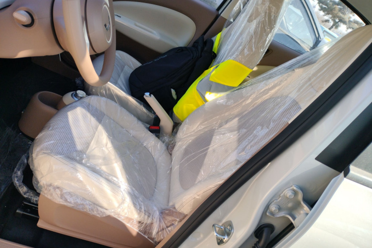 五菱汽车 宏光MINIEV 2025款 四门版 进阶款中控内饰19