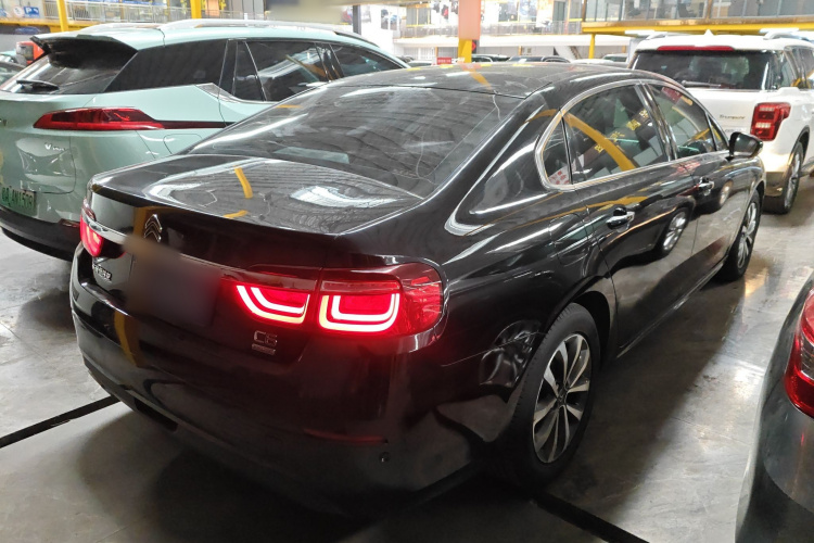 雪铁龙C6 2017款 350THP 豪华型车身外观7