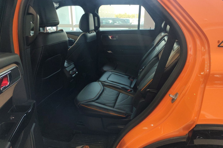 福特 探险者 2024款 2.3T EcoBoost 昆仑巅峰版 7座中控内饰21