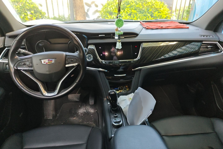 凯迪拉克XT6 2022款 2.0T 七座两驱豪华型中控内饰12
