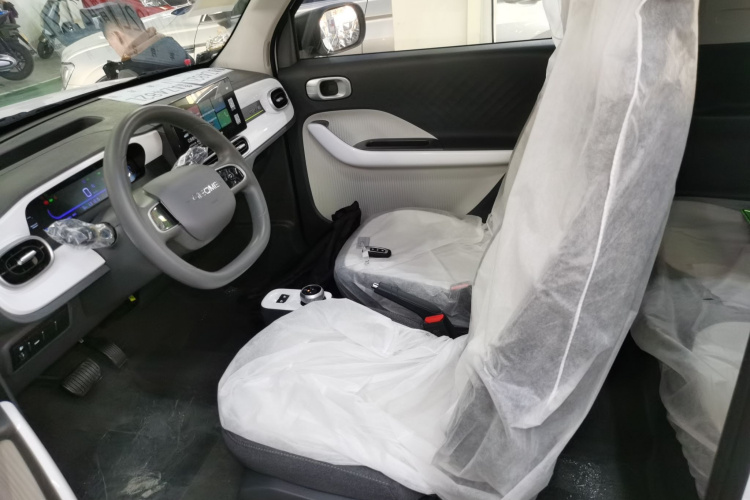 吉利银河 熊猫 2025款 210km 元气熊中控内饰19