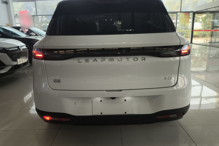 零跑汽车 零跑B10 2025款 510舒享版车身外观6