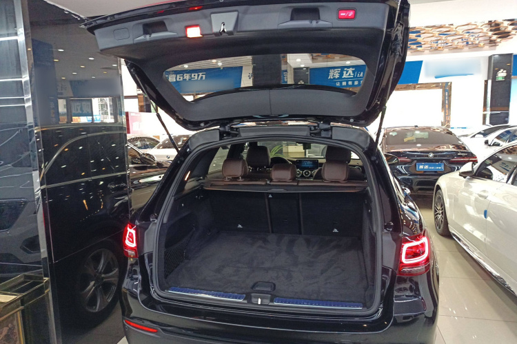 奔驰GLC 2020款 改款 GLC 260 L 4MATIC 动感型中控内饰23