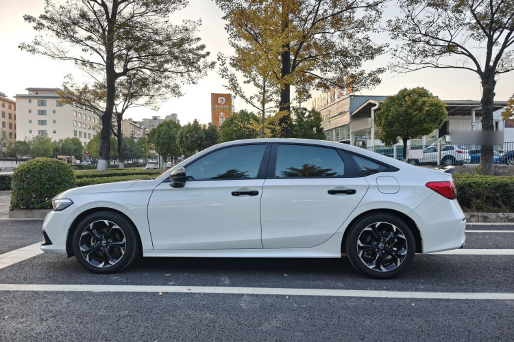 本田 思域 2022款 240TURBO CVT燃动版车身外观6007