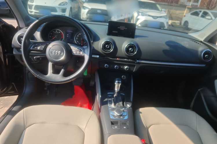 奥迪A3 2020款 Sportback 35 TFSI 进取型 国VI中控内饰7002