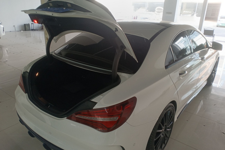 奔驰CLA AMG 2017款 改款 AMG CLA 45 4MATIC机舱底盘23