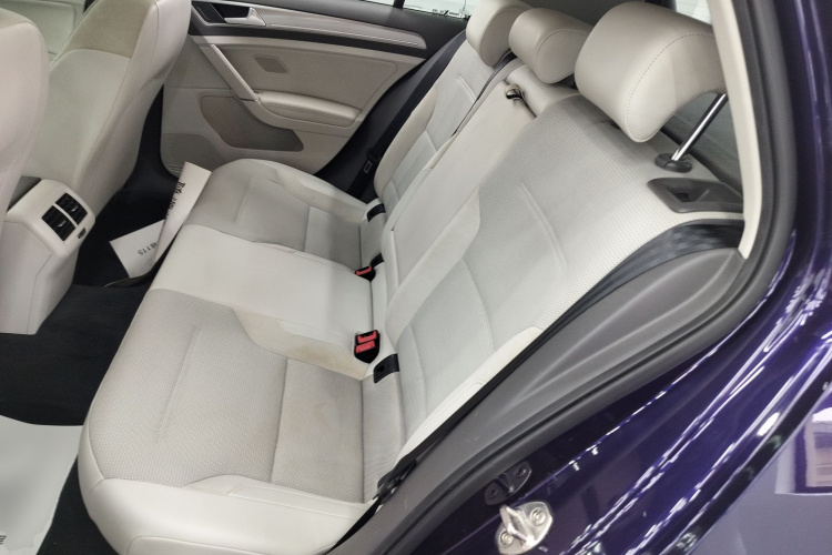 大众 高尔夫 2018款 180TSI 自动舒适型中控内饰21