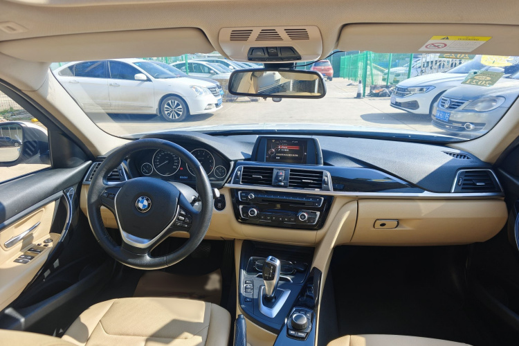 宝马3系 2017款 320Li 时尚型中控内饰7002