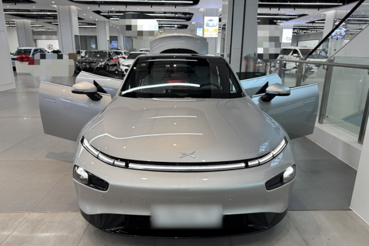 小鹏P7 2023款 P7i 702 Max车身外观6004