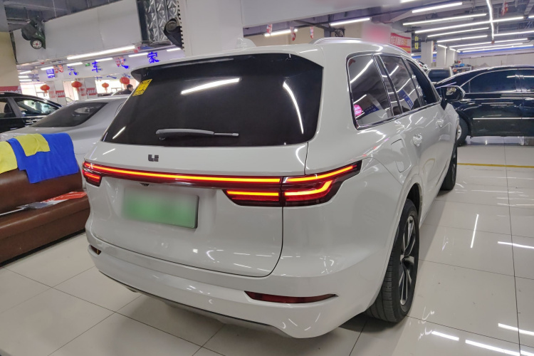 理想汽车 理想ONE 2021款 增程6座版车身外观7