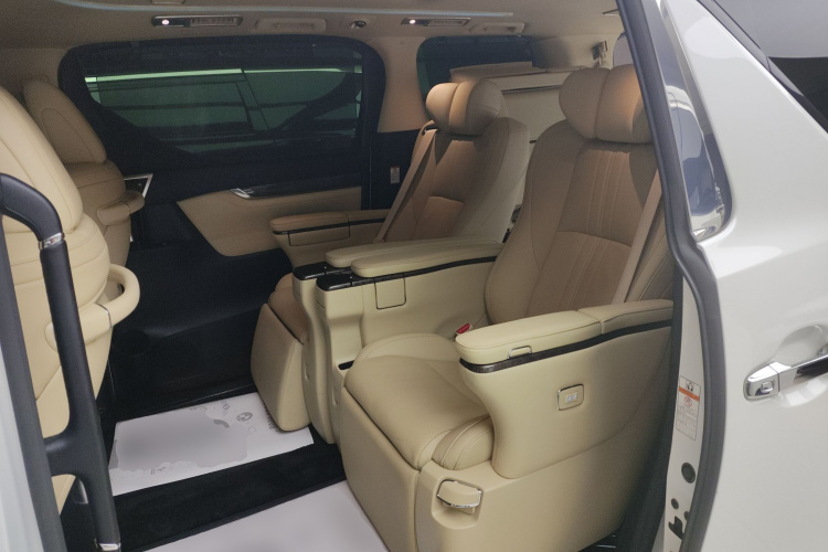 丰田 威尔法 2019款 双擎 2.5L HV尊贵版中控内饰21