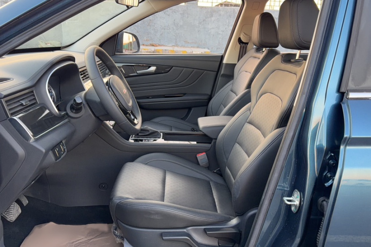 中国重汽VGV VGV U70 2020款 1.5T 自动智享精英版 7座局部细节19