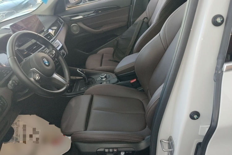 宝马X1 2021款 改款 sDrive25Li 领先型中控内饰19