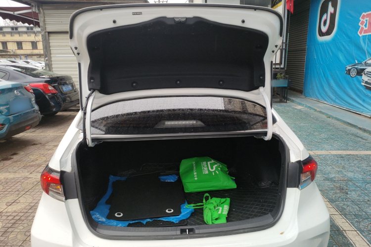 丰田 卡罗拉 2023款 1.5L 先锋版局部细节23