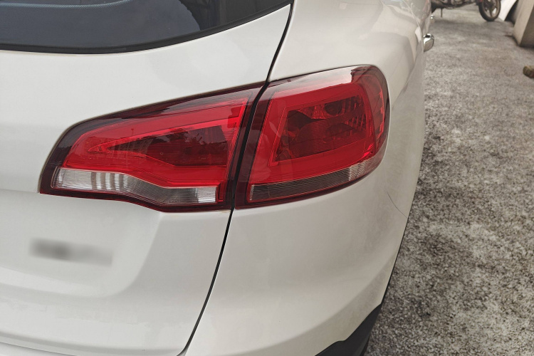 众泰 大迈X5 2015款 1.5T CVT知县型 国IV车身外观6006