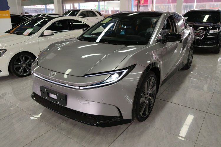 丰田bZ5 2025款 550 PRO车身外观1