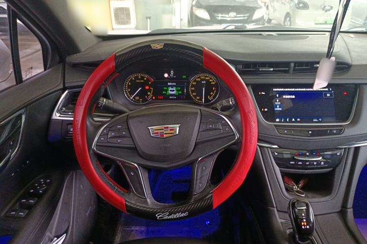 凯迪拉克XT5 2020款 改款 28T 豪华型中控内饰13