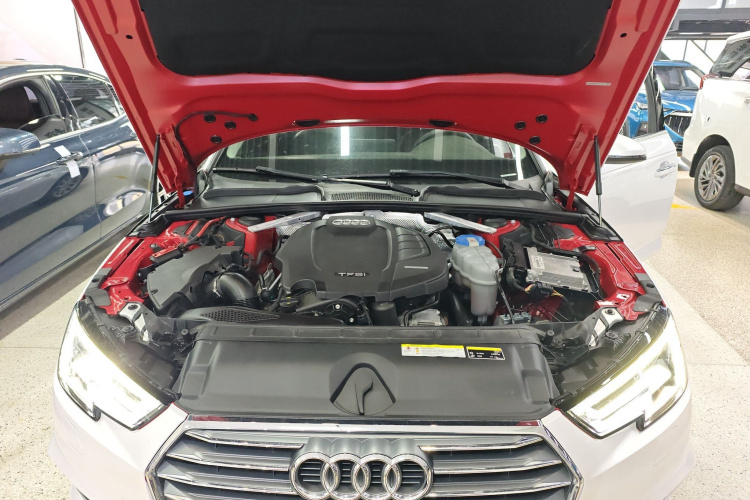 奥迪A4L 2018款 30周年年型 40 TFSI 时尚型局部细节24