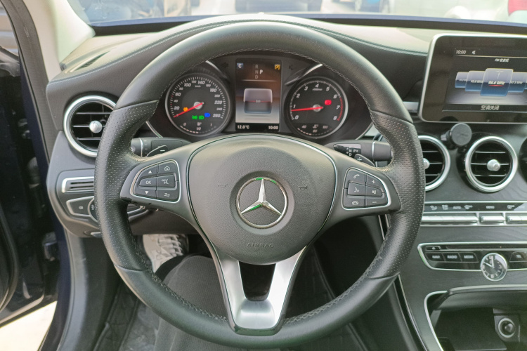 奔驰C级 2018款 C 200 L 运动版局部细节13