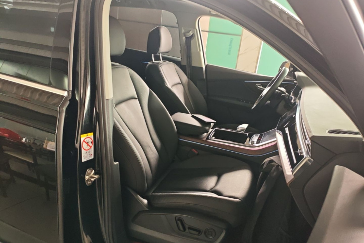 奥迪Q7 2022款 45 TFSI quattro S line运动型局部细节41