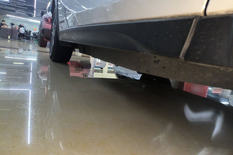 雷克萨斯UX新能源 2020款 300e 纯·悦版机舱底盘29