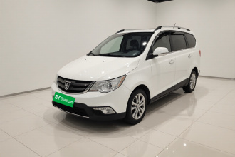 宝骏730 2014款 1.5L 手动豪华型 7座