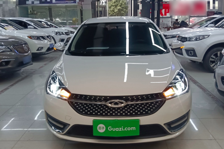 奇瑞 艾瑞泽5 2021款 PRO 1.5L 手动青春版车身外观2