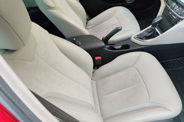 别克 英朗 2016款 15N 自动豪华型局部细节9009