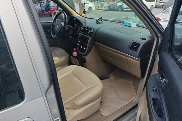 别克GL8 2014款 2.4L 行政版局部细节9005