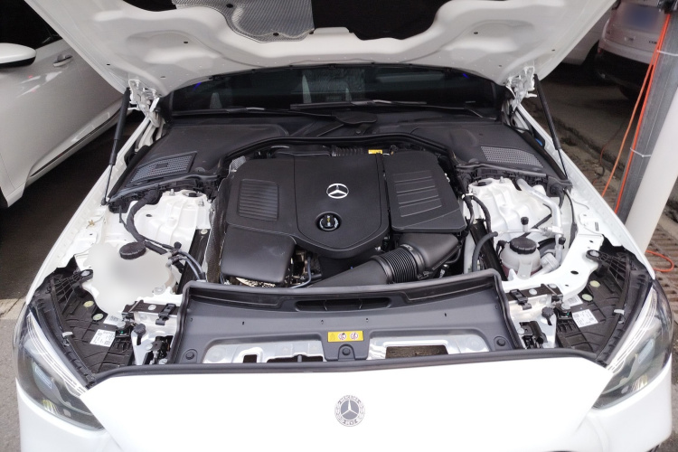 奔驰C级 2023款 改款 C 200 L 运动版机舱底盘24