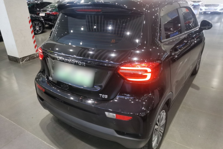 零跑汽车 零跑T03 2021款 400舒享版车身外观7