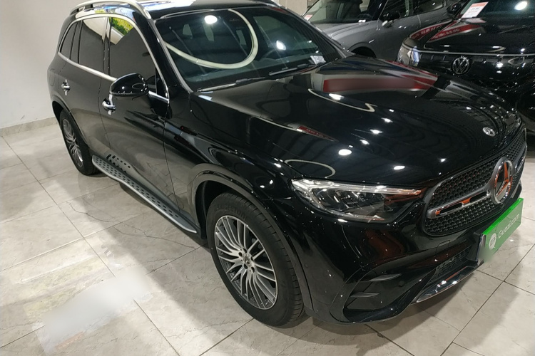 奔驰GLC 2024款 GLC 300 L 4MATIC 动感型 5座车身外观3