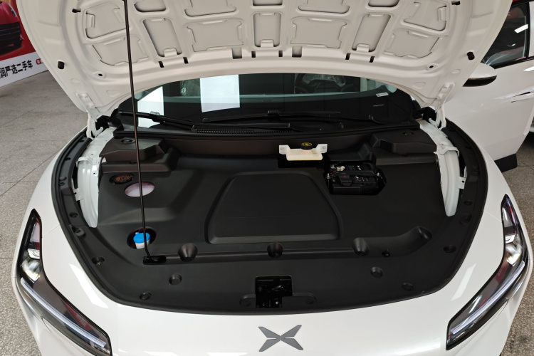 小鹏MONA M03 2025款 620 超长续航 Plus机舱底盘24